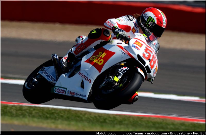 motogp_simoncelli_08_angleterre_silverstone_2011