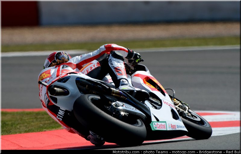 motogp_simoncelli_10_angleterre_silverstone_2011