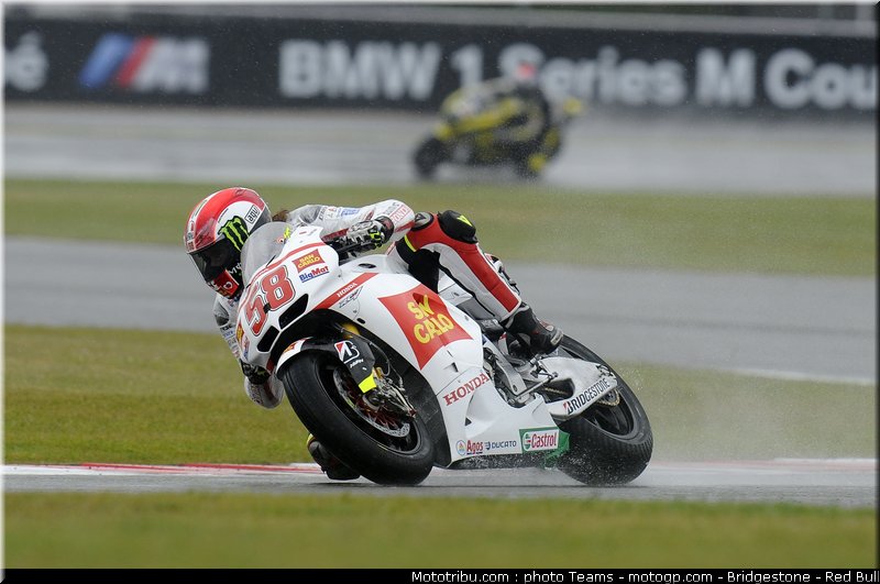 motogp_simoncelli_16_angleterre_silverstone_2011
