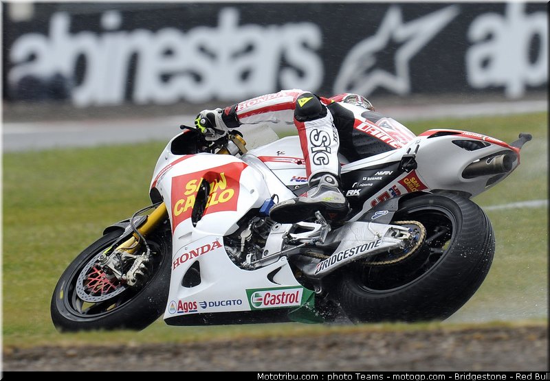 motogp_simoncelli_18_angleterre_silverstone_2011