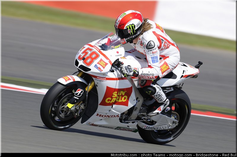 motogp_simoncelli_24_angleterre_silverstone_2011