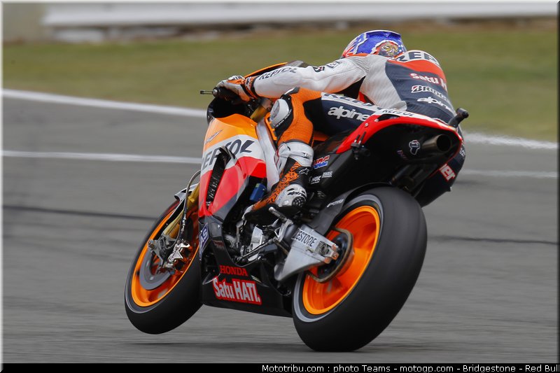motogp_stoner_04_angleterre_silverstone_2011