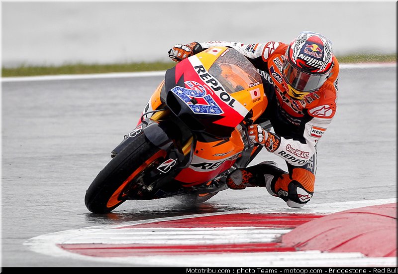 motogp_stoner_40_angleterre_silverstone_2011