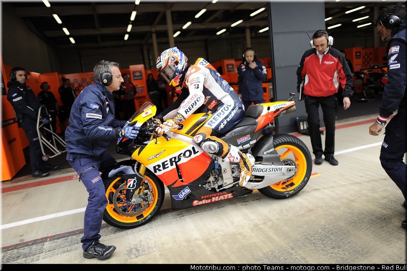 motogp_stoner_48_angleterre_silverstone_2011