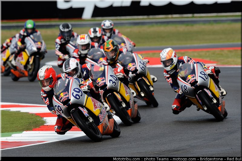 red_bull_rookies_cup_036_angleterre_silverstone_2011