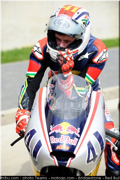 red_bull_rookies_cup_binder_2_angleterre_silverstone_2011
