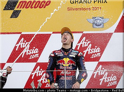 125_folger_4_angleterre_silverstone_2011.jpg
