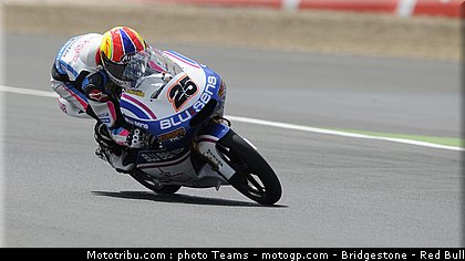 125_vinales_1_angleterre_silverstone_2011.jpg