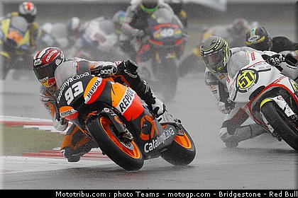 moto2_002_angleterre_silverstone_2011.jpg