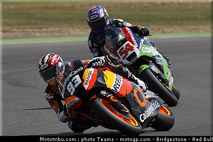 moto2_007_angleterre_silverstone_2011.jpg