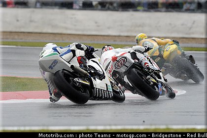 moto2_011_angleterre_silverstone_2011.jpg