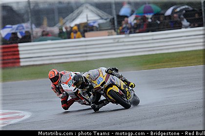 moto2_024_angleterre_silverstone_2011.jpg