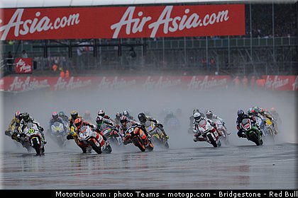moto2_025_angleterre_silverstone_2011.jpg
