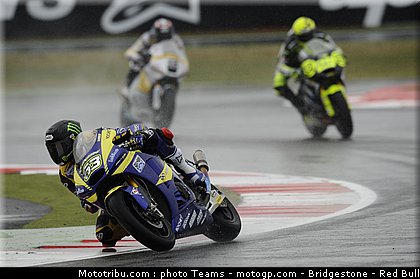 moto2_030_angleterre_silverstone_2011.jpg