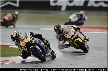 moto2_031_angleterre_silverstone_2011.jpg