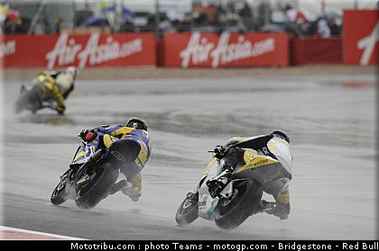 moto2_034_angleterre_silverstone_2011.jpg