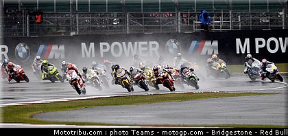 moto2_042_angleterre_silverstone_2011.jpg