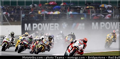 moto2_043_angleterre_silverstone_2011.jpg