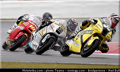 moto2_044_angleterre_silverstone_2011.jpg