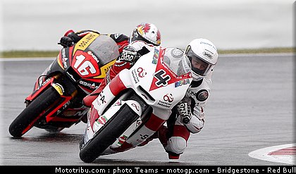 moto2_045_angleterre_silverstone_2011.jpg