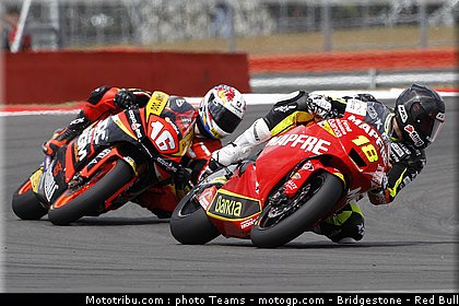 moto2_050_angleterre_silverstone_2011.jpg