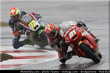 moto2_051_angleterre_silverstone_2011.jpg