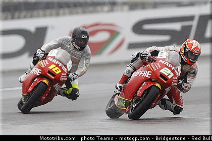 moto2_052_angleterre_silverstone_2011.jpg