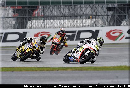 moto2_064_angleterre_silverstone_2011.jpg
