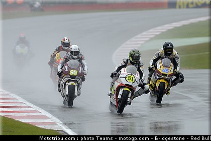 moto2_069_angleterre_silverstone_2011.jpg