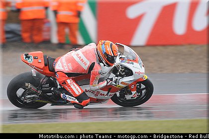 moto2_bradl_25_angleterre_silverstone_2011.jpg