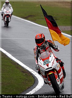 moto2_bradl_28_angleterre_silverstone_2011.jpg