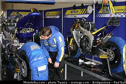 moto2_dimeglio_03_angleterre_silverstone_2011.jpg