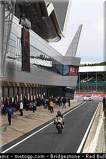 moto2_dimeglio_06_angleterre_silverstone_2011.jpg