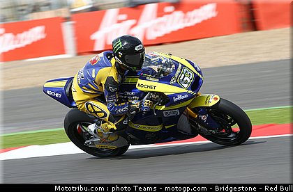 moto2_dimeglio_13_angleterre_silverstone_2011.jpg