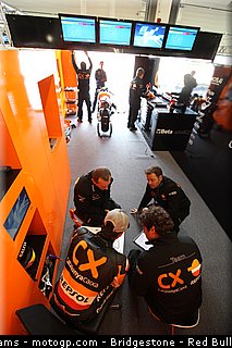 moto2_marquez_21_angleterre_silverstone_2011.jpg