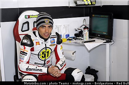 moto2_pirro_02_angleterre_silverstone_2011.jpg