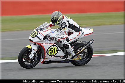 moto2_pirro_09_angleterre_silverstone_2011.jpg