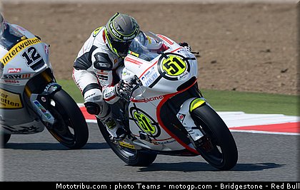moto2_pirro_12_angleterre_silverstone_2011.jpg
