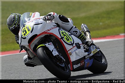 moto2_pirro_15_angleterre_silverstone_2011.jpg