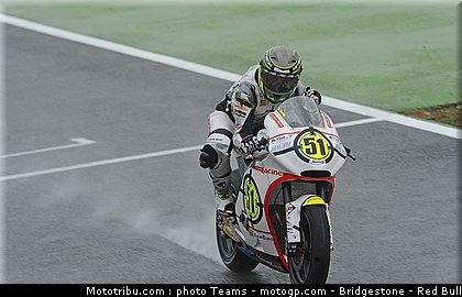 moto2_pirro_22_angleterre_silverstone_2011.jpg