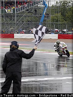moto2_pirro_28_angleterre_silverstone_2011.jpg
