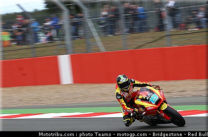 moto2_simeon_14_angleterre_silverstone_2011.jpg