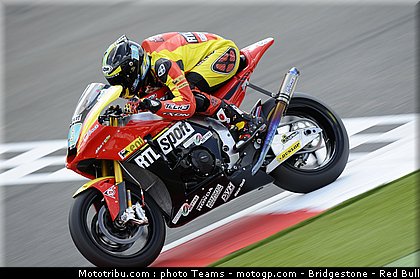 moto2_simeon_15_angleterre_silverstone_2011.jpg