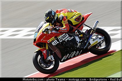 moto2_simeon_16_angleterre_silverstone_2011.jpg