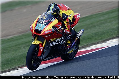 moto2_simeon_17_angleterre_silverstone_2011.jpg