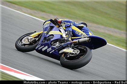 moto2_smith_04_angleterre_silverstone_2011.jpg