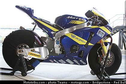 moto2_smith_07_angleterre_silverstone_2011.jpg