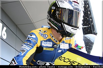 moto2_smith_15_angleterre_silverstone_2011.jpg