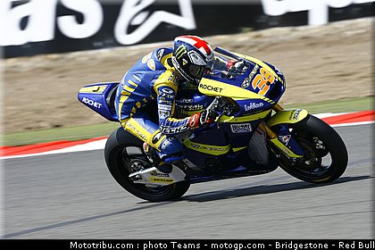 moto2_smith_18_angleterre_silverstone_2011.jpg