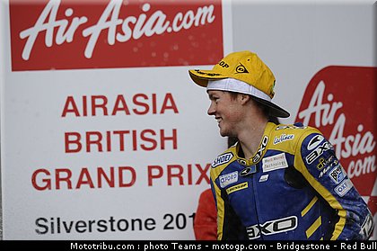 moto2_smith_21_angleterre_silverstone_2011.jpg